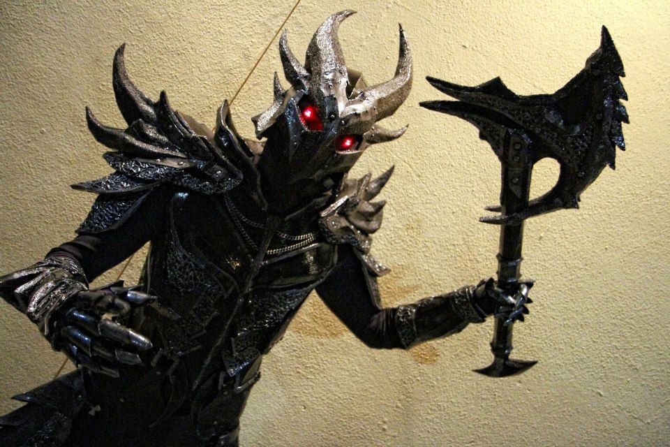 skyrim daedric armor cosplay