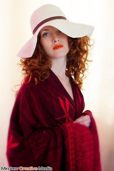 IMAGE: http://i27.photobucket.com/albums/c163/menandar/C_zpsd822aa74.jpg