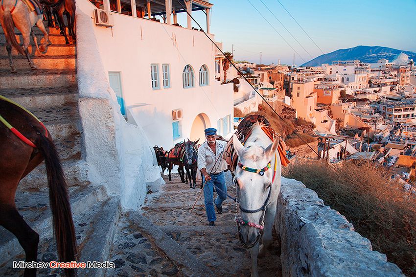 IMAGE: http://i27.photobucket.com/albums/c163/menandar/Santorini2013_11_zps2f57d3df.jpg