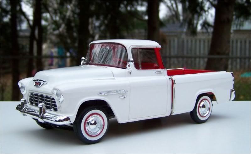 AMT1955Chevrolet3100Cameo1.jpg