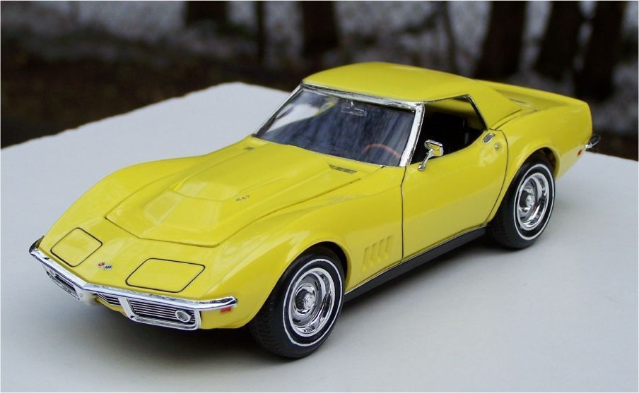 Revell%201968%20Corvette%20Roadster%20L8