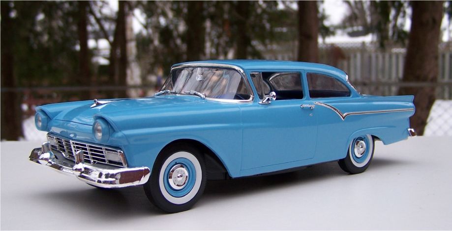 Revell1957FordCustom1_zps02233e1f.jpg