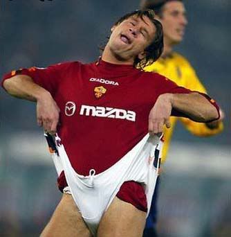 Antonio Cassano in una foto scherzosa. Foto dalla rete.