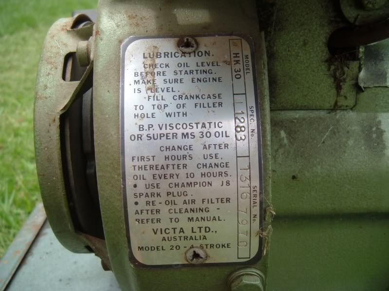 [Linked Image from i27.photobucket.com]