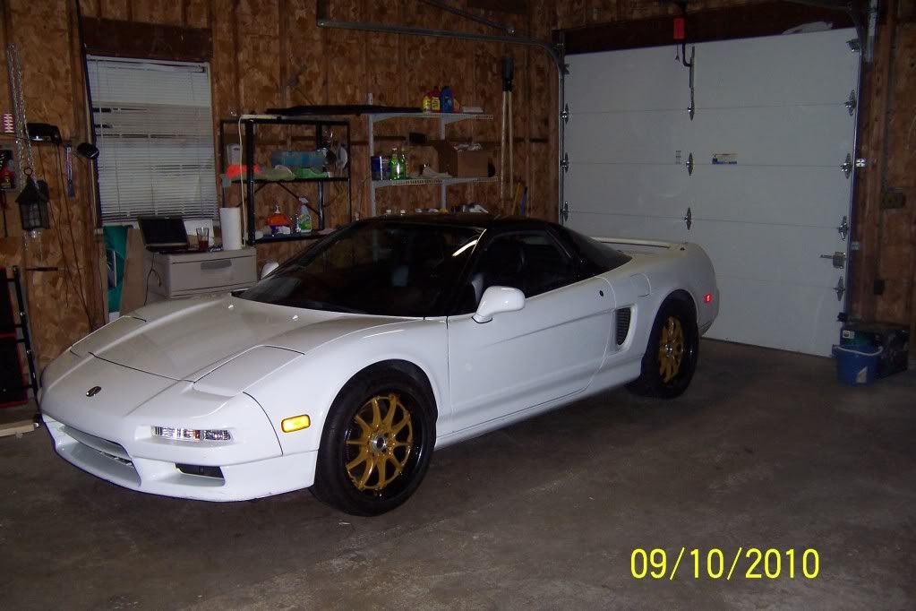 http://i27.photobucket.com/albums/c169/hybrdthry911/NSX/100_0656.jpg