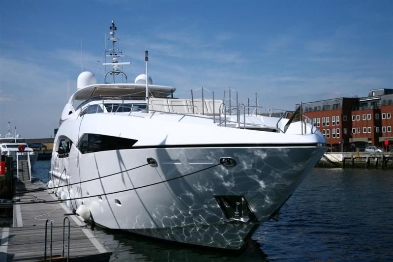 IMAGE: http://i27.photobucket.com/albums/c170/tj289/IMG_0194Large.jpg