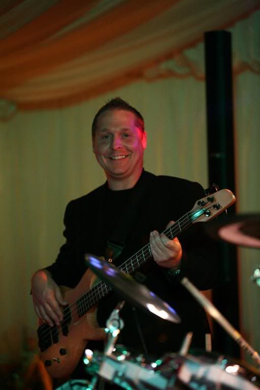 IMAGE: http://i27.photobucket.com/albums/c170/tj289/IMG_0416Large.jpg