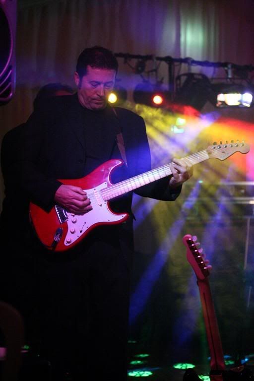 IMAGE: http://i27.photobucket.com/albums/c170/tj289/IMG_0443Large.jpg