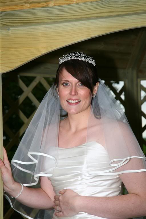 IMAGE: http://i27.photobucket.com/albums/c170/tj289/Wedding%20at%20Wellington%20Barn/DaveKellyWedding351Large.jpg