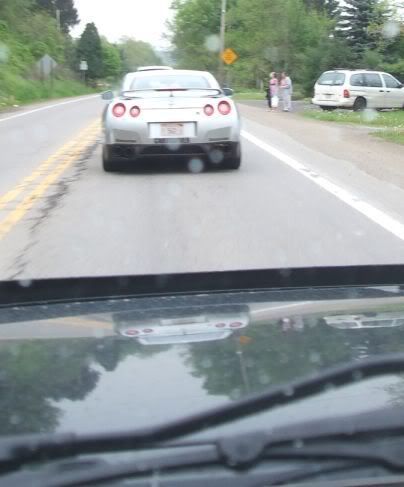 http://i27.photobucket.com/albums/c176/beat90tsi/One%20lap%20208/followingGTR.jpg