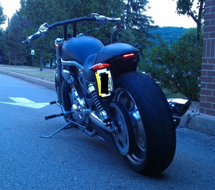 http://i27.photobucket.com/albums/c176/beat90tsi/Vrod/vrod3.jpg