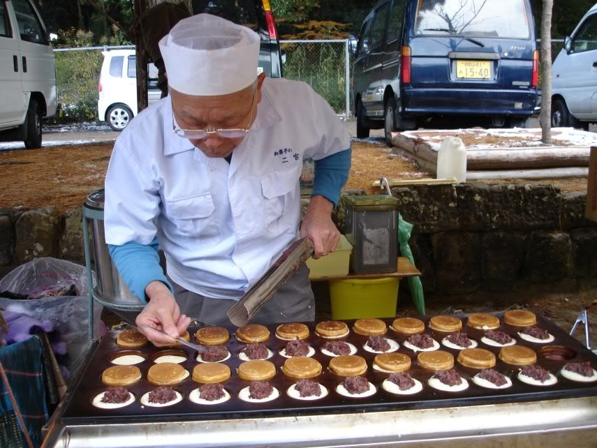 DSC00543.jpg yummy red-bean snack being made at the markets