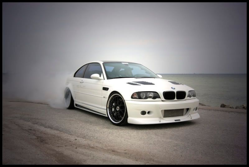 E46M3hvitogsvartburnout.jpg