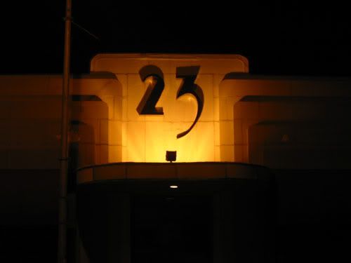 http://i27.photobucket.com/albums/c180/Errezbyet/Myspace/18twenty-three.jpg