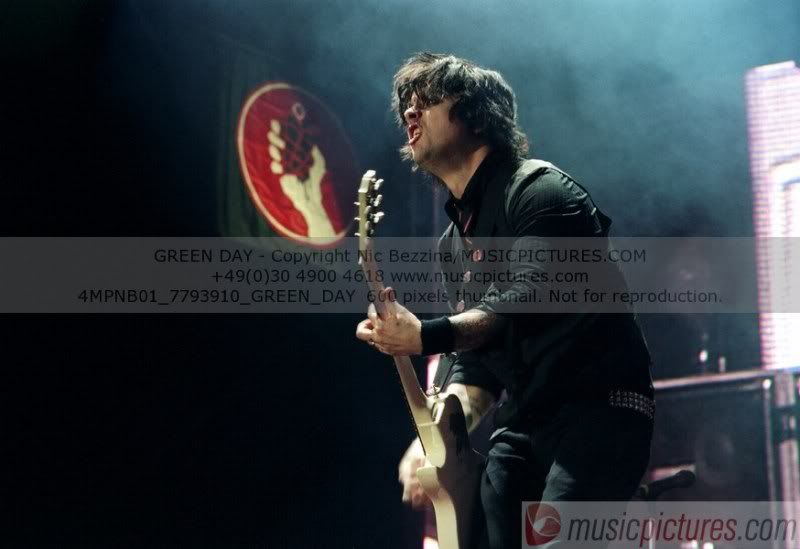 4MPNB01_7793910_GREEN_DAY_6.jpg