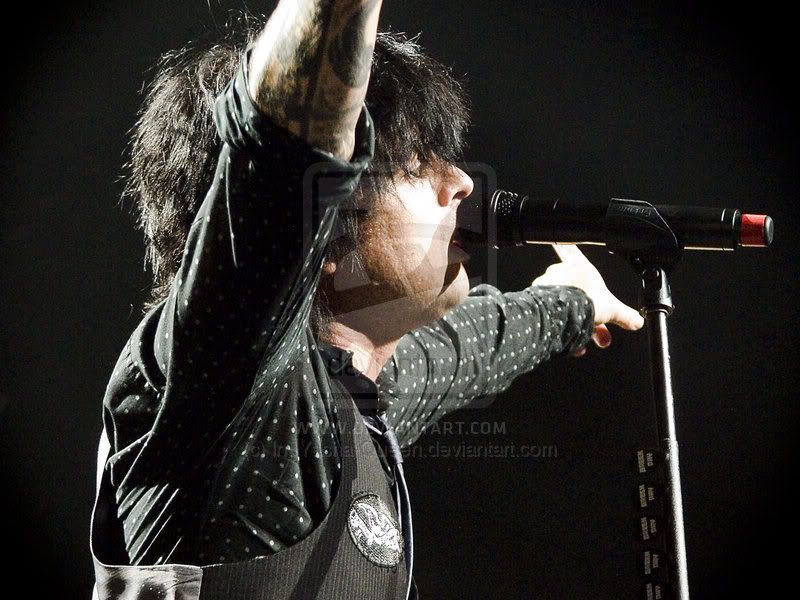 Billie_Joe_Armstrong_Hartford_by_In.jpg