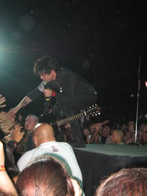 billieconnectingwithfans.jpg