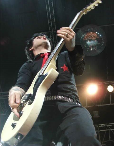 greendaybilliejoe1366.jpg