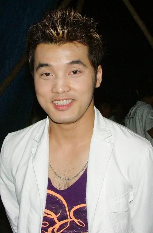 ung hoang phuc shape