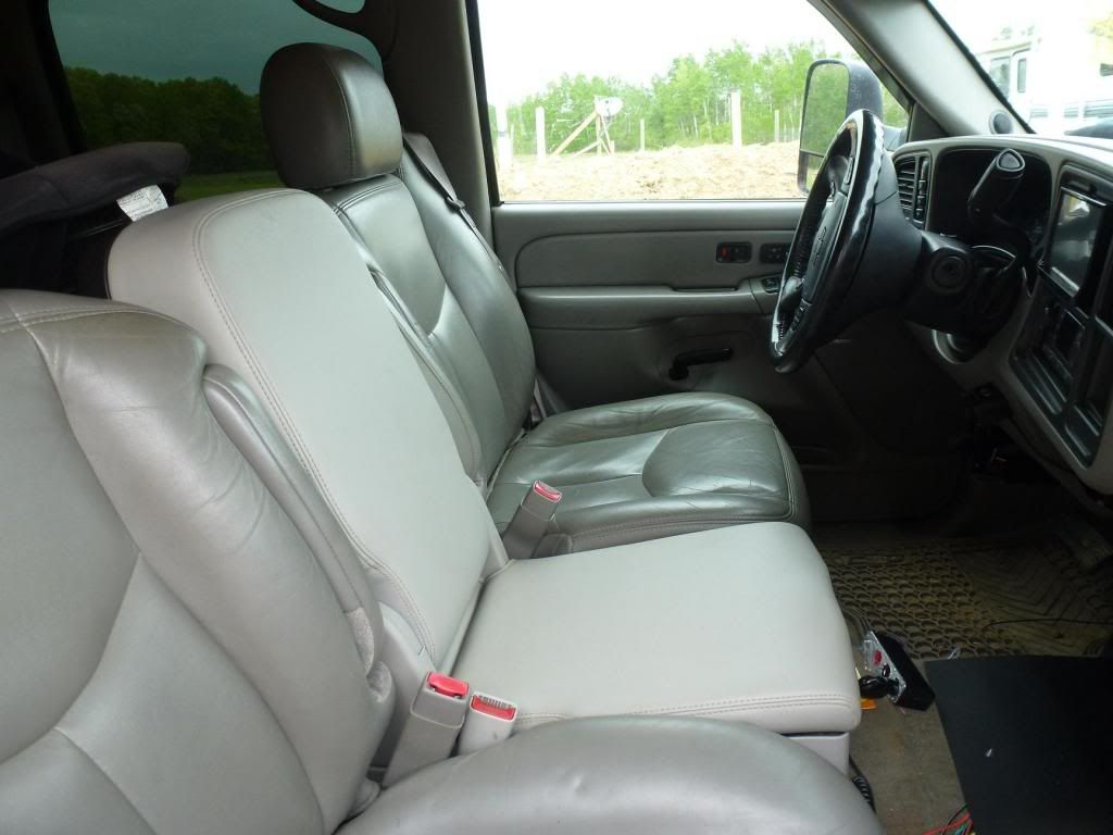 Center Console vs Bench Seats