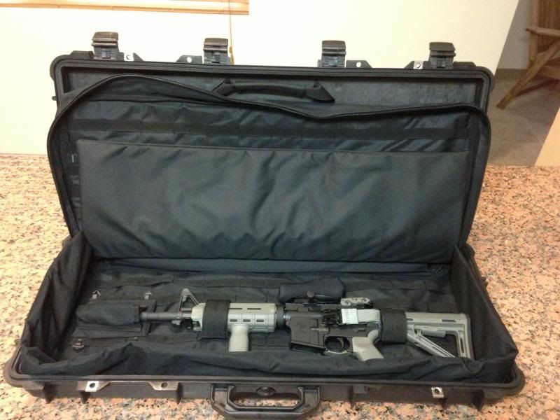 Hard carry case for ar15