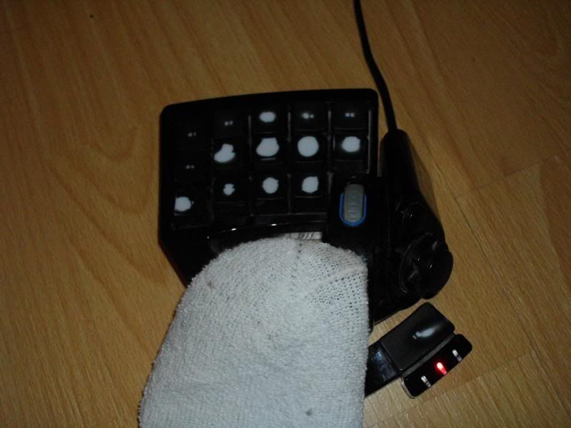 Razer Nostromo vs Razer Elite Orbweaver Peripherals Linus Tech Tips