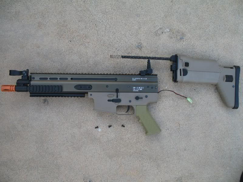 http://i27.photobucket.com/albums/c186/Captain_Kev/SCARreview028.jpg