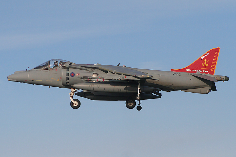 http://i27.photobucket.com/albums/c186/jonf45/cottesmore/harriergr9zd351cottesmore241110.png