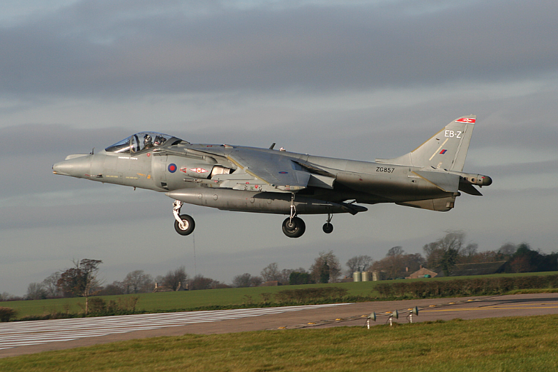 http://i27.photobucket.com/albums/c186/jonf45/cottesmore/harriergr9zg857cottesmore241110.png