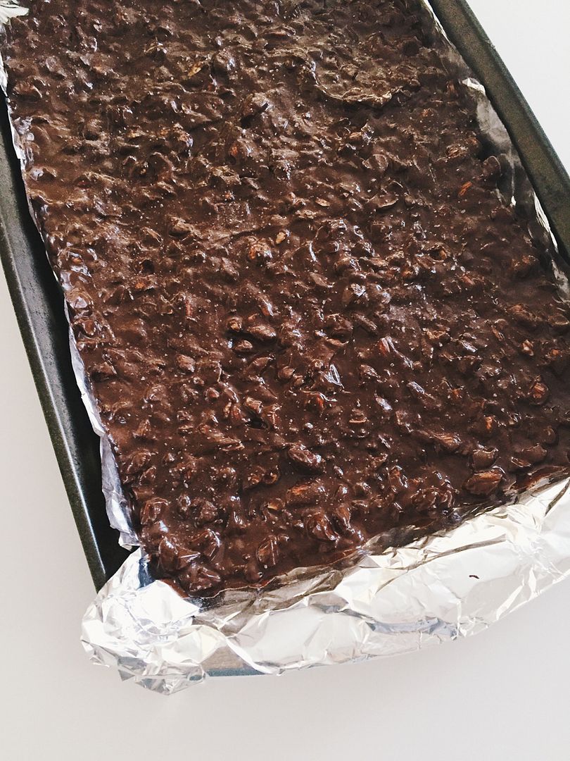 photo brookecourtney_darkchocolatealmondbark-7.jpg
