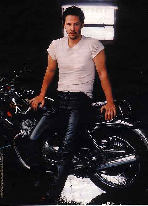 http://i27.photobucket.com/albums/c191/aphandy/keanu_Reeves.jpg