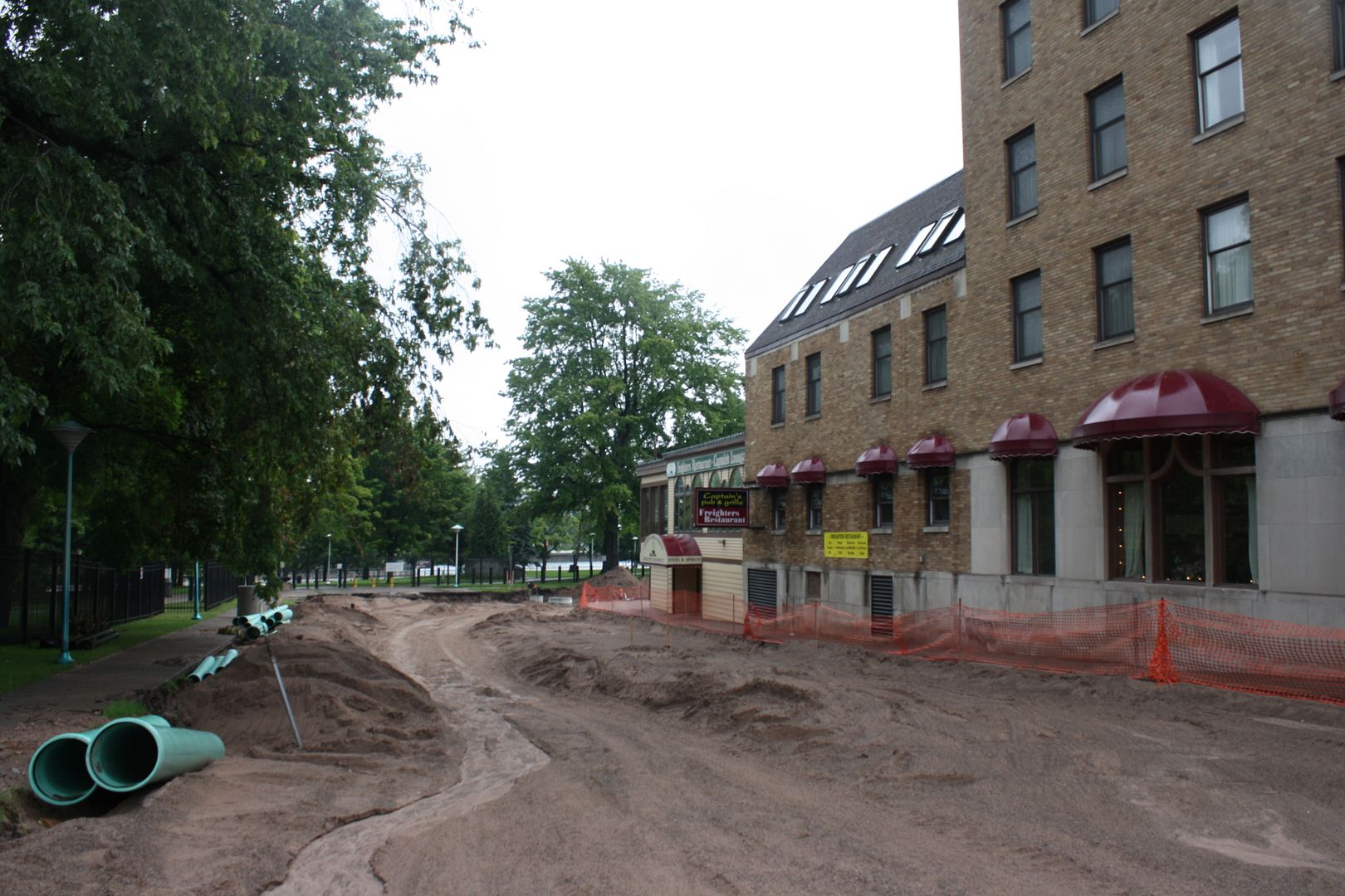 142.jpg