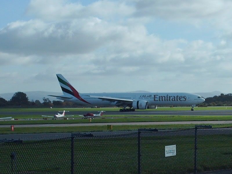 http://i27.photobucket.com/albums/c199/phillipflynn/Manchesterairportpics29thoctober-11.jpg