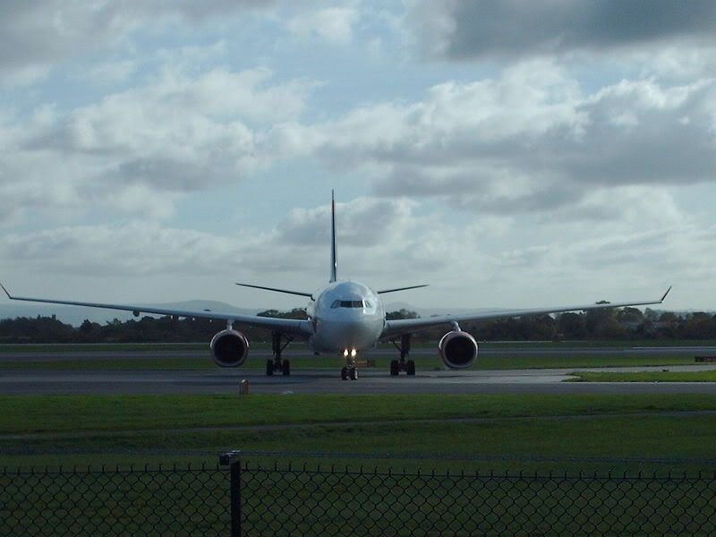 http://i27.photobucket.com/albums/c199/phillipflynn/Manchesterairportpics29thoctober060.jpg