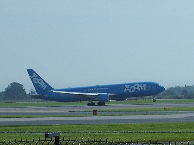 http://i27.photobucket.com/albums/c199/phillipflynn/manairport10thsep002.jpg
