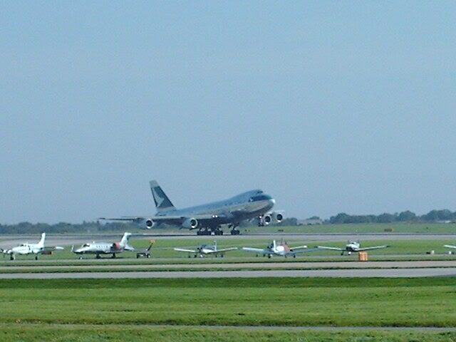 http://i27.photobucket.com/albums/c199/phillipflynn/manairport10thsep006.jpg