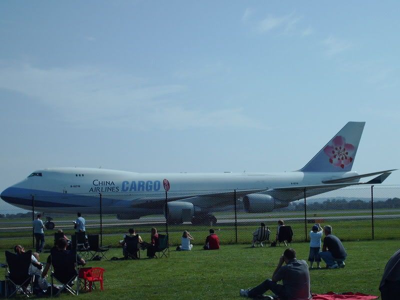 http://i27.photobucket.com/albums/c199/phillipflynn/manairport10thsep010.jpg