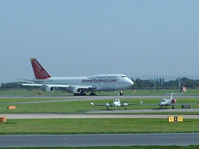 http://i27.photobucket.com/albums/c199/phillipflynn/manairport10thsep013.jpg