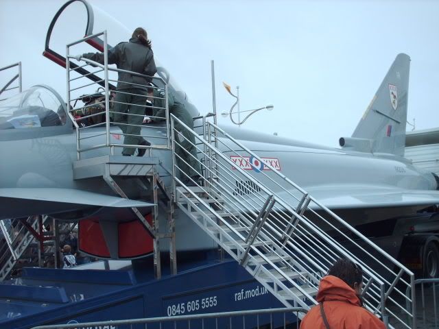 http://i27.photobucket.com/albums/c199/phillipflynn/southportairshow001.jpg